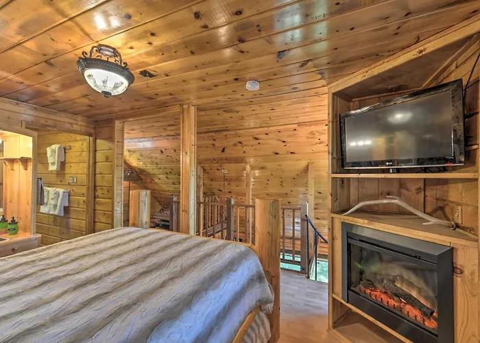 Adventures: Cozy Log W/ Deck & Views! * Alpine